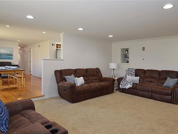 5th image of 7701 W 54th Ter