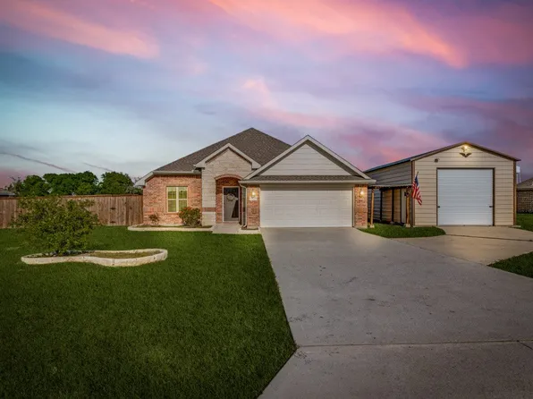 3123 Gunsmoke Dr, Farmersville, TX 75442