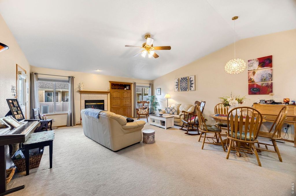 2609 Anemonie Dr