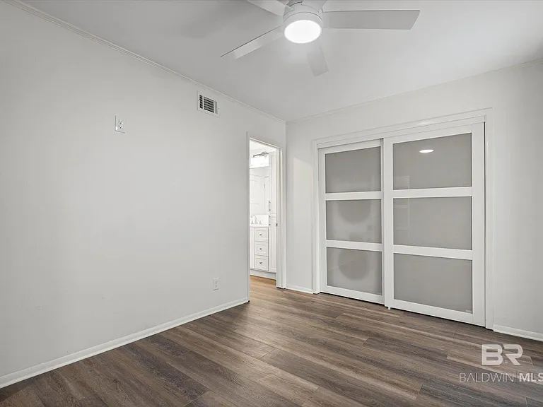 2024 Sea Cliff Dr N #2024 — Photo 16