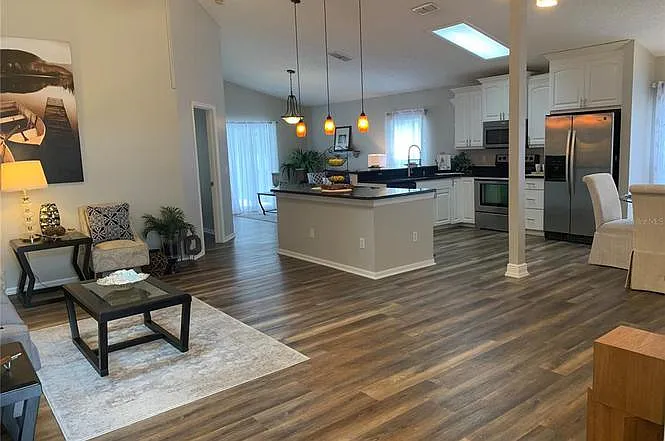 13633 Emeraldview Dr — Photo 6