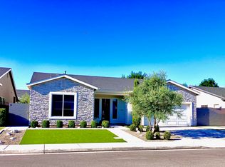 9207 Manor Forest Ln, Shafter, CA 93263