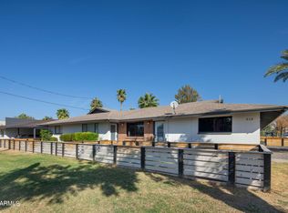 910 E Rose Ln, Phoenix, AZ 85014