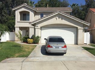 29048 Whitegate Ln, Highland, CA 92346