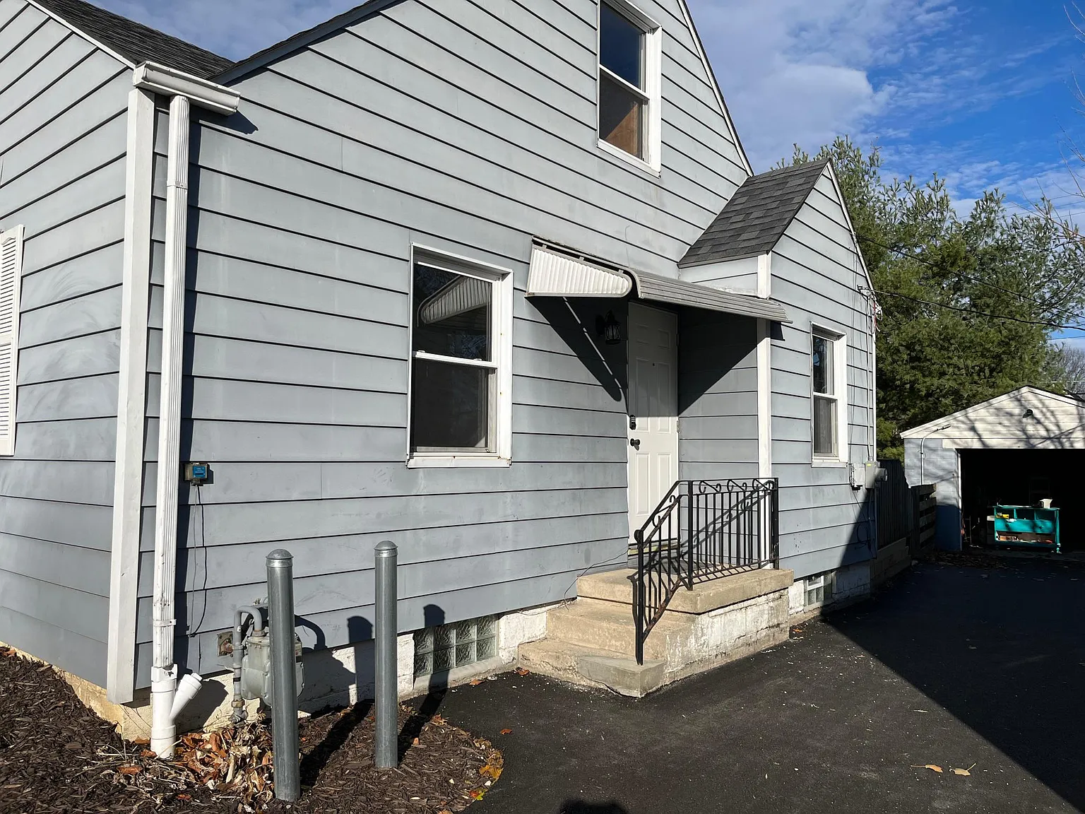 3 bed, 1105 sqft, $2,100 — Photo 3