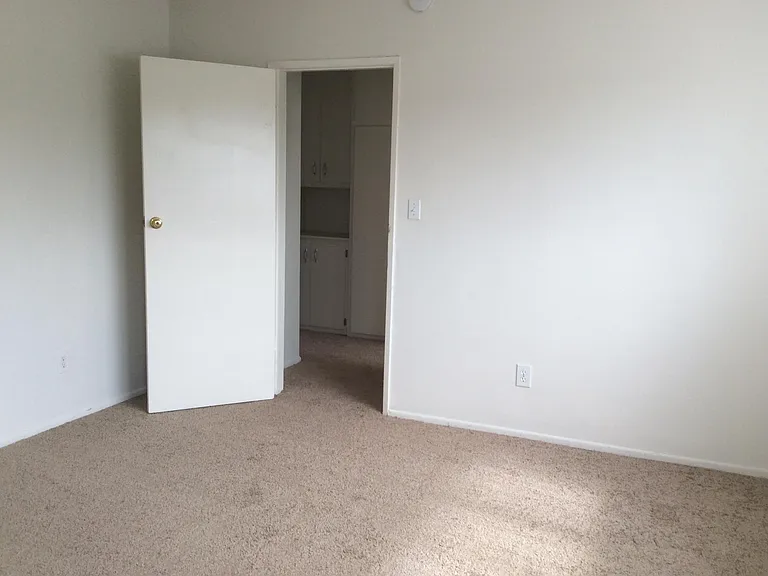 5722 Virginia Ave #7 — Photo 8