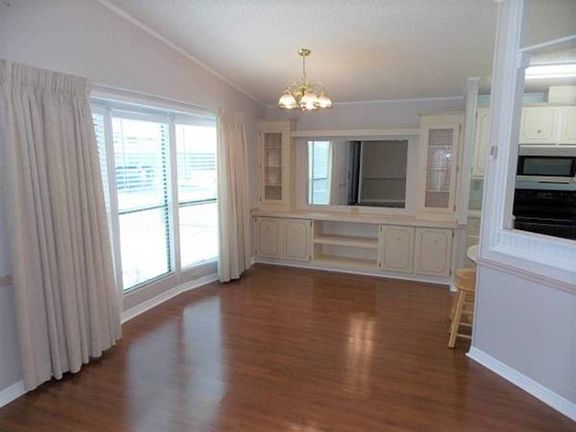 5th image of 1733 Western Redwood Ave