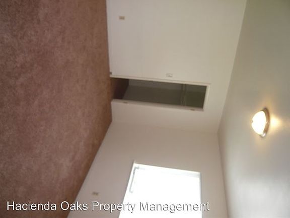 5th image of 310 W Chapel St APT K