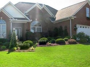 324 Terrace Hills Dr, Boiling Springs, SC 29316