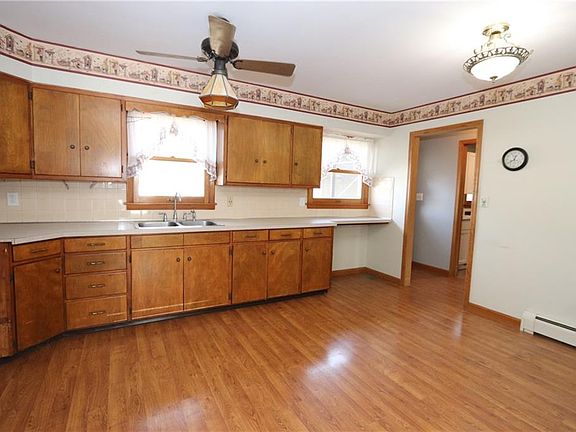4th image of 828 N 33rd St