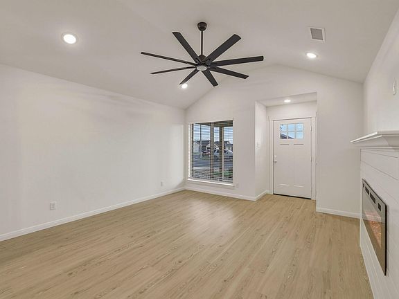 4th image of 6107 Valley Pine Dr