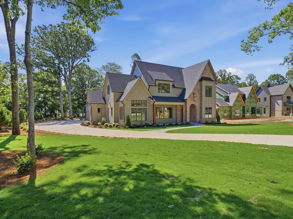 53 Bell Rd, Greenville, SC 29607