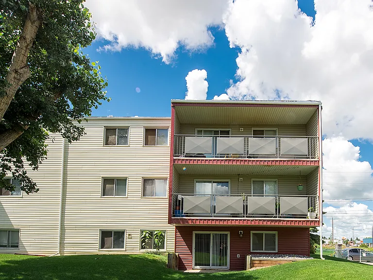 7180 A Parke Ave — Photo 16