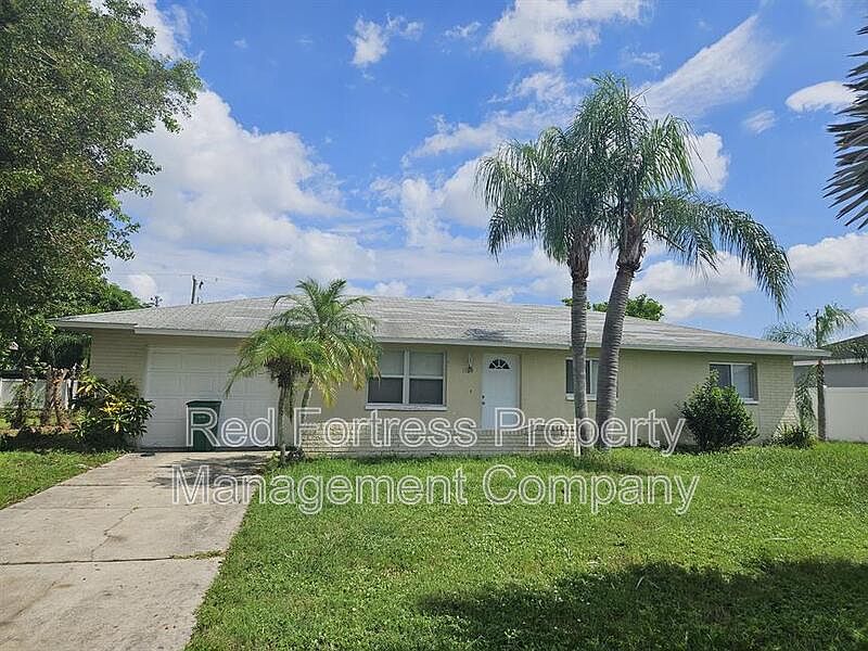 1st image of 1121 NE 11th St