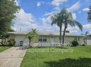 1121 NE 11th St, Cape Coral, FL 33909