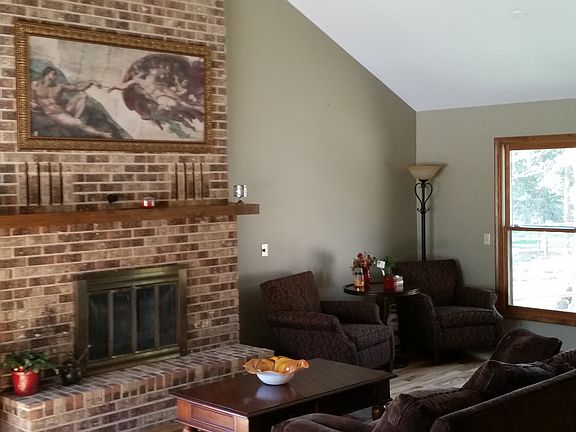 3rd image of 51 N Forest Ave