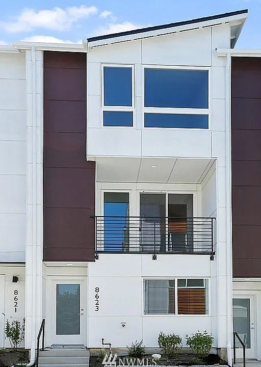 8541 21st Pl NE