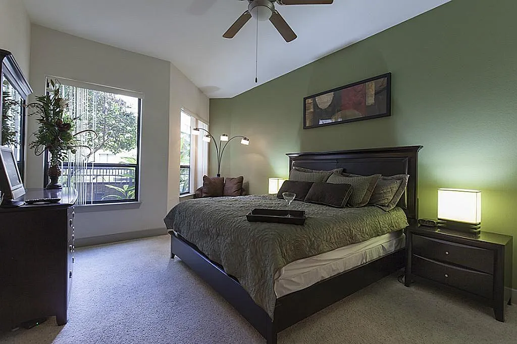 2 bed, 1342 sqft, $3,200 — Photo 3