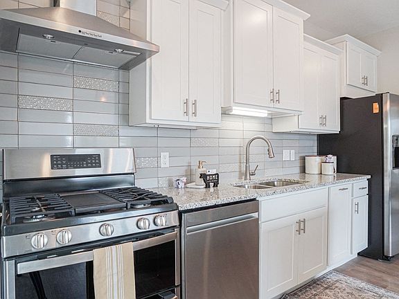 2nd image of 225 Concord Exchange N #405