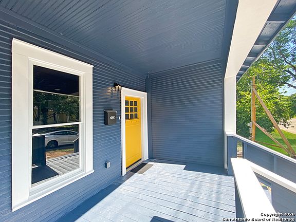 4th image of 506 N Mesquite St