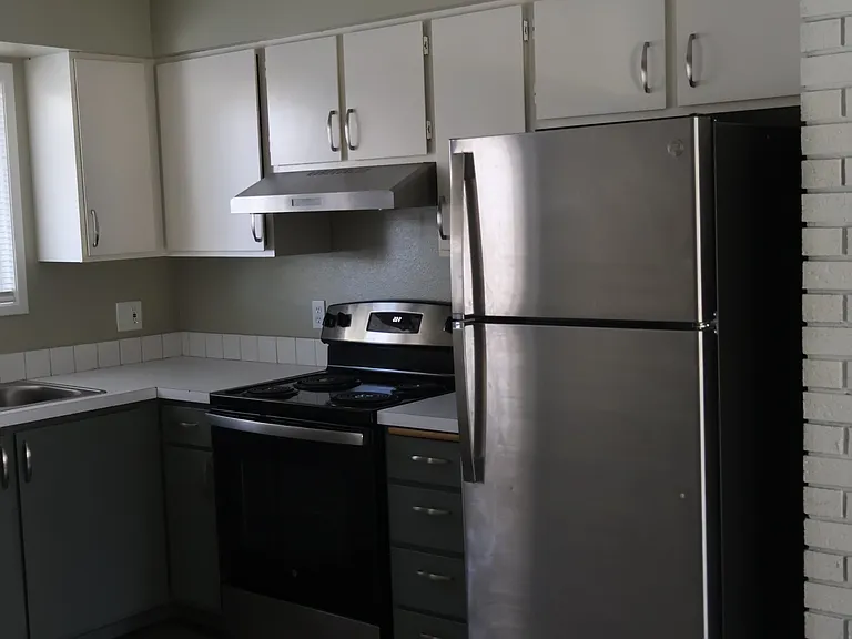2828 N Julia St — Photo 26