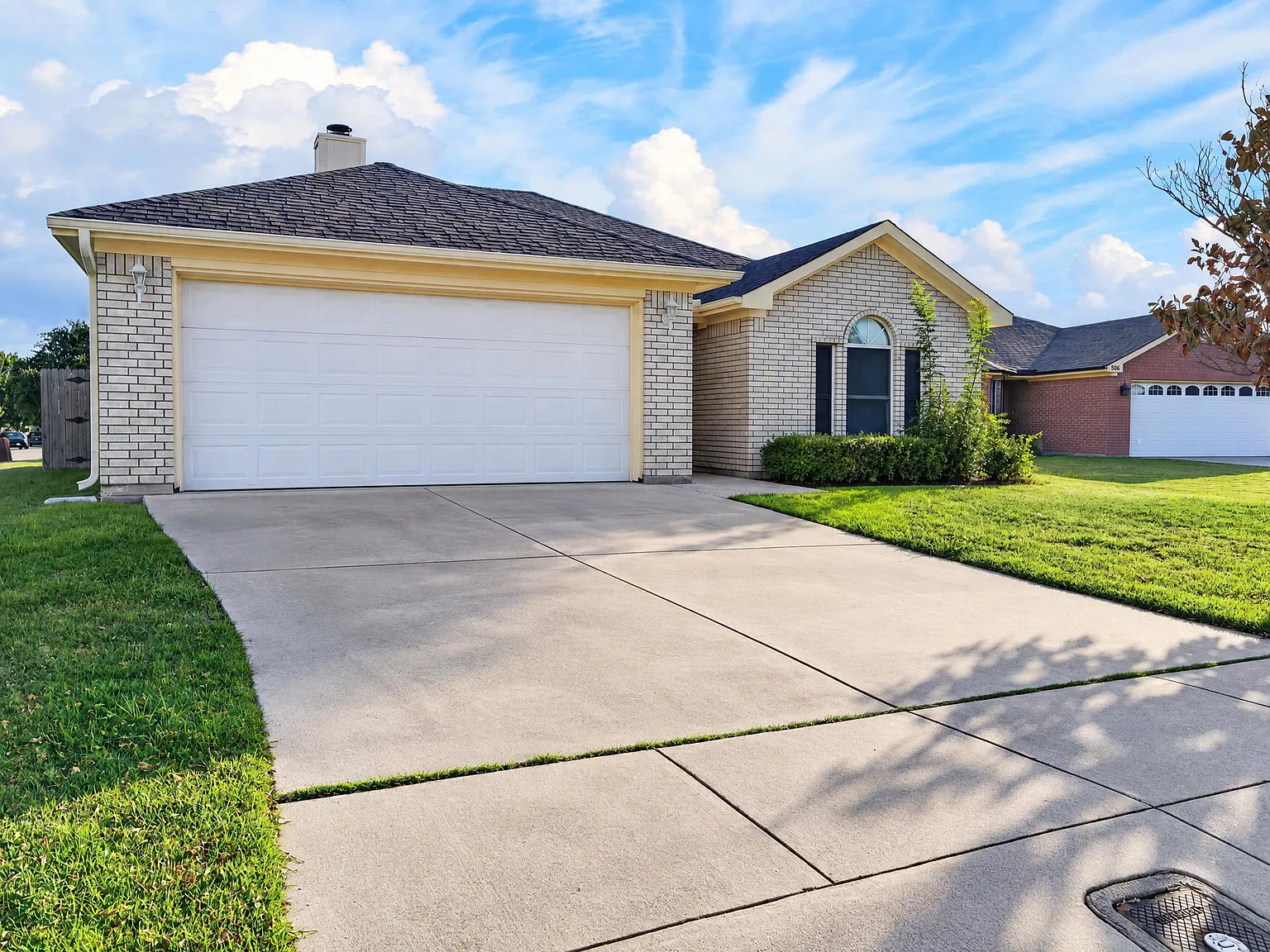 3 bed, 1288 sqft, $1,850 — Photo 2
