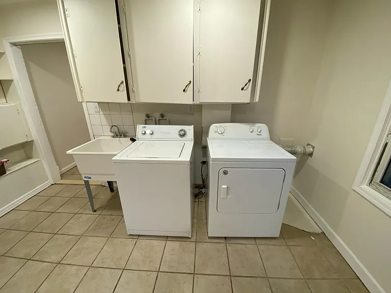 5696 Nightingale St — Photo 12