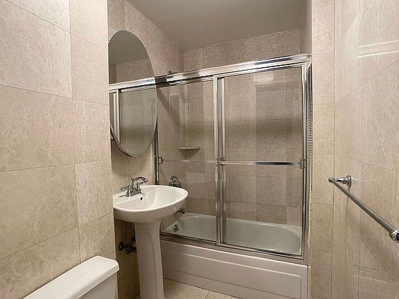 5th image of 240 W 73rd St APT 605