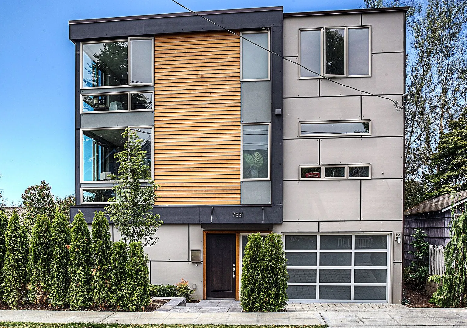 3Bd/3.5Ba Seattle Townhome — Photo 1
