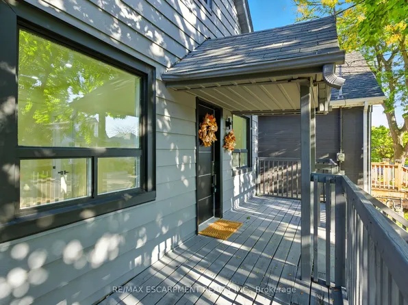 9 Alice St, Hamilton, ON L8H 4R2