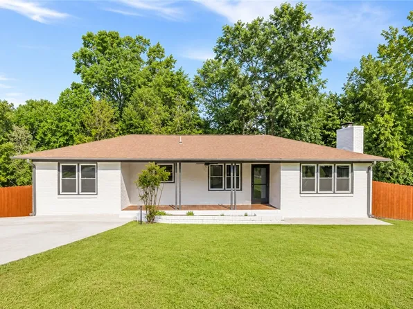 102 American Legion Rd, Greer, SC 29651