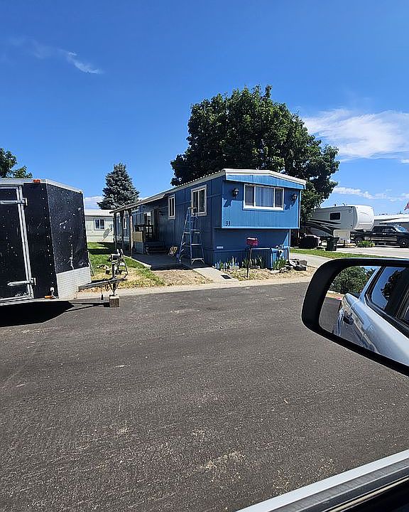 1st image of 33 Valley Ln