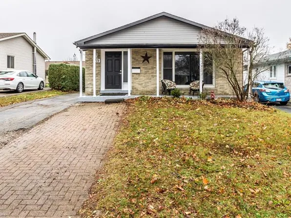 39 Keewatin Ave, Kitchener, ON N2B 3M1