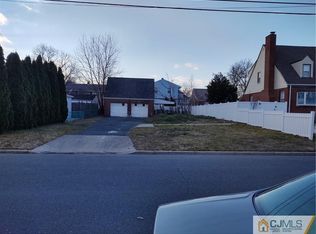 37 Madison Ave, Edison, NJ 08837