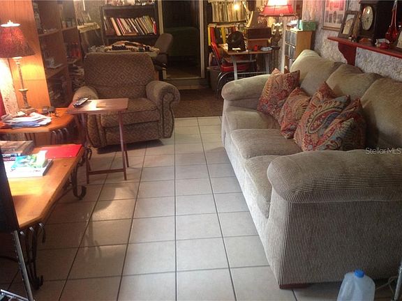 3rd image of 209 52nd Avenue Dr W