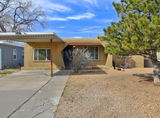 821 Madeira Dr SE, Albuquerque, NM 87108
