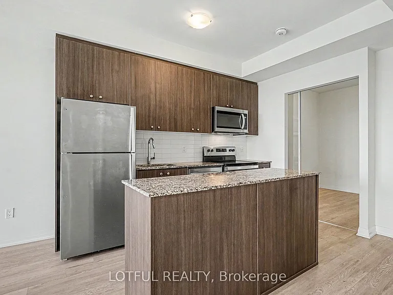 1415 Dundas St E #510 — Photo 6