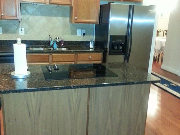 Gourmet Kitchen Pic 1