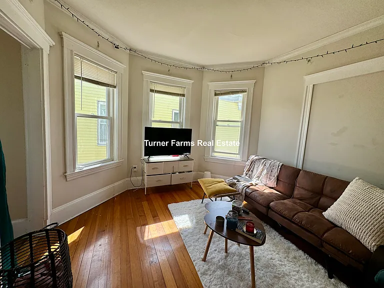 101 Heath St #33 — Photo 16