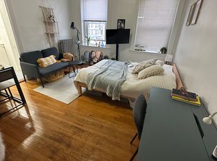 107 Queensberry St APT 8, Boston, MA 02215