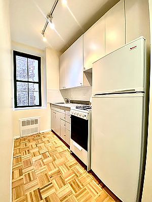 1st image of 1480 York Ave APT 2G