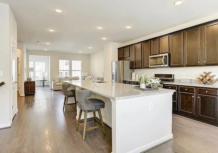 8308 Meadowood Dr — Photo 1