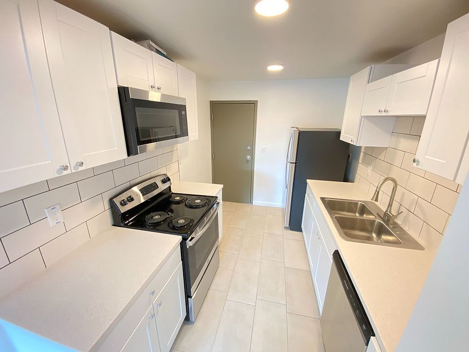 1st image of 3024 Potomac St #4