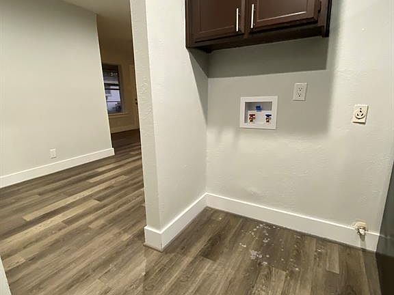 3rd image of 1814 Martin Luther Dr