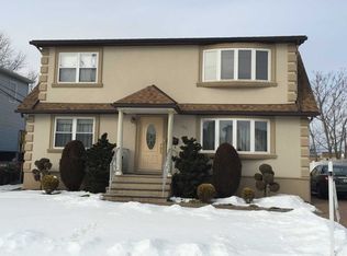305 Kipp Ave, Elmwood Park, NJ 07407