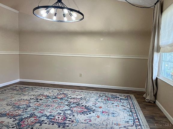 4th image of 620 Cedar Knoll Pl