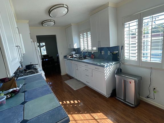 4th image of 108 Powell Ave #C