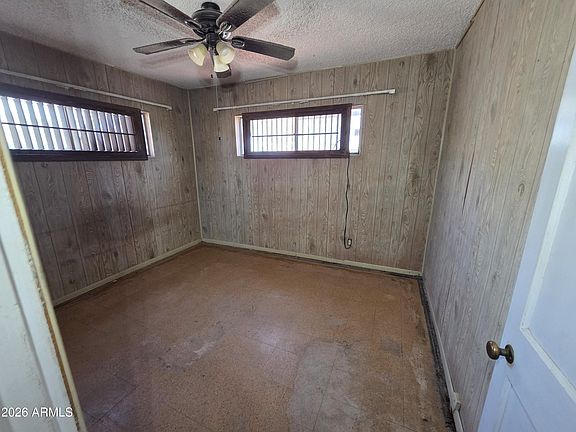 4th image of 3237 W PIERCE Street