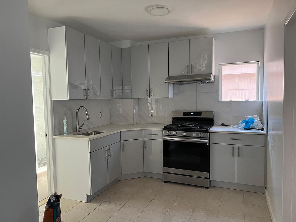 2nd image of 4216 111th St Floor 2