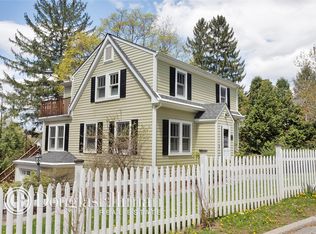 18 Crest Rd, Chappaqua, NY 10514